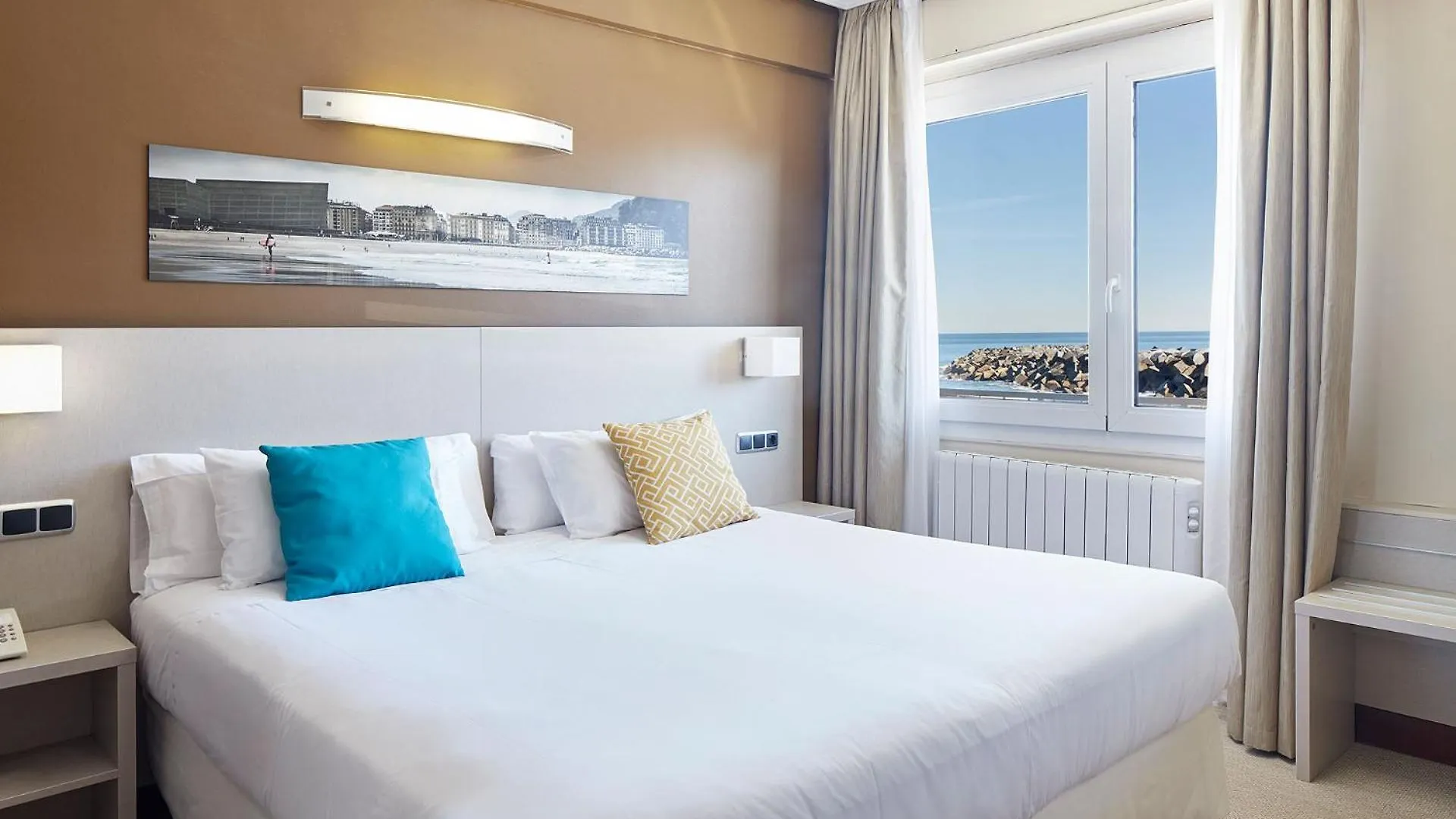 **  Hotel Parma San Sebastián España