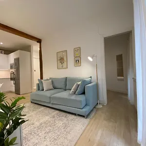 Urdaneta Apartment