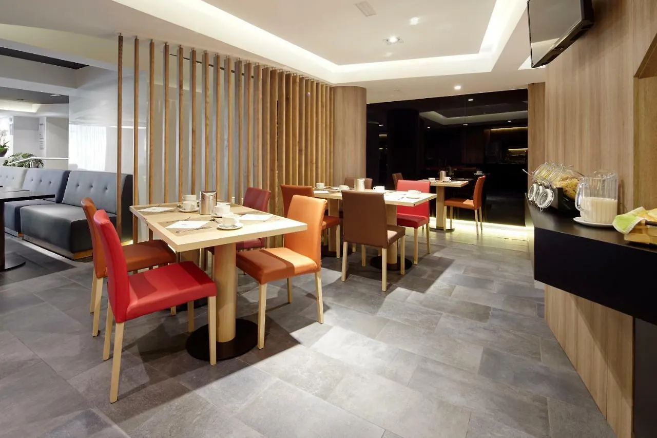 סן סבסטיאן Hotel Parma 2*, סן סבסטיאן ספרד